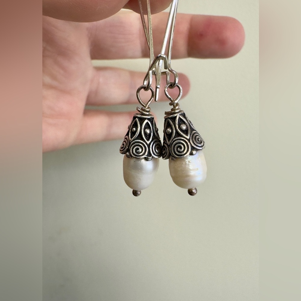 Elegant Silver and White Fresh Pearl Earrings